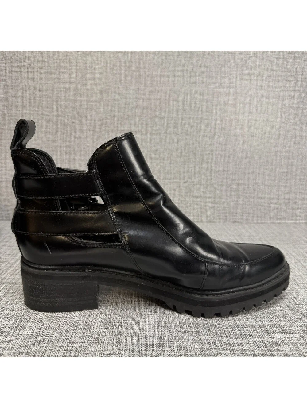 Clarks Boots Womens Size 7 Black Leather Chunky Lug Heel, Buckles, Ankle